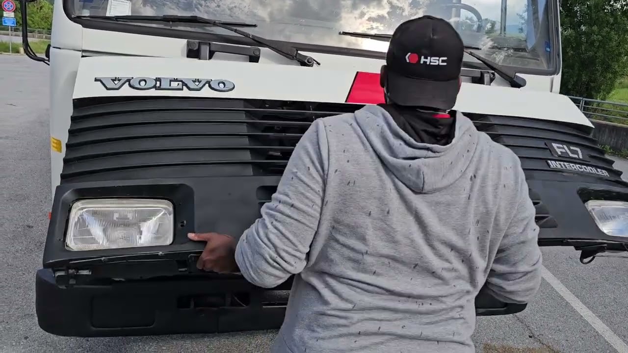 🚛 VOLVO FL7 con GRU HIAB da 6 Ton – Ribaltabile Trilaterale | Test su Strada e Prova Gru 🔧💪