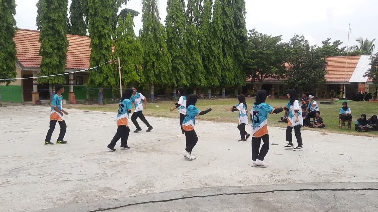 Senam Kreasi Kelas 9.2 || Porseni UPTD SMPN 5 PAMMANA