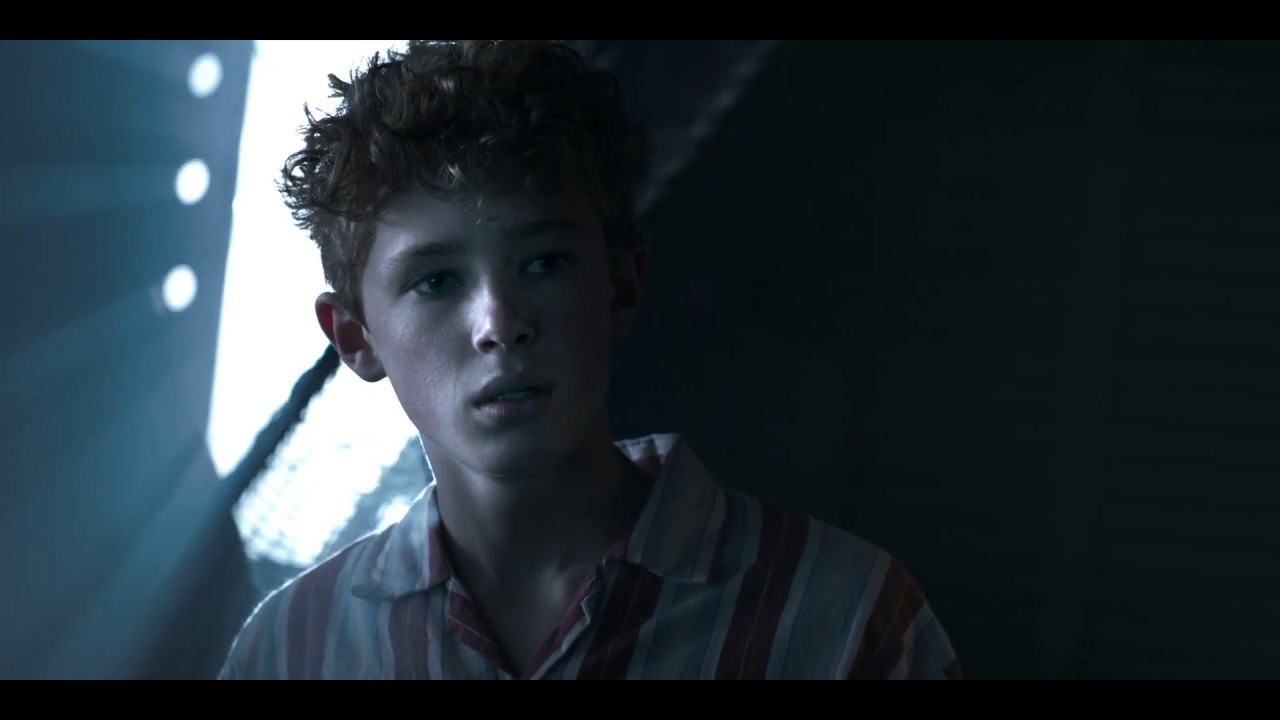 The Crown S02E09 : Philip's nightmare - Plane crash