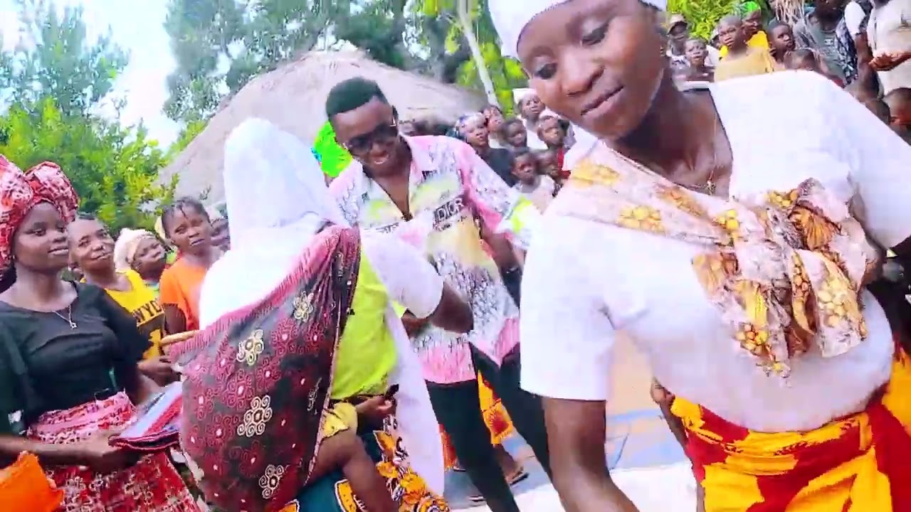 Starleezy Martins ft ell g muanene (ekoma) oficialmente star fino