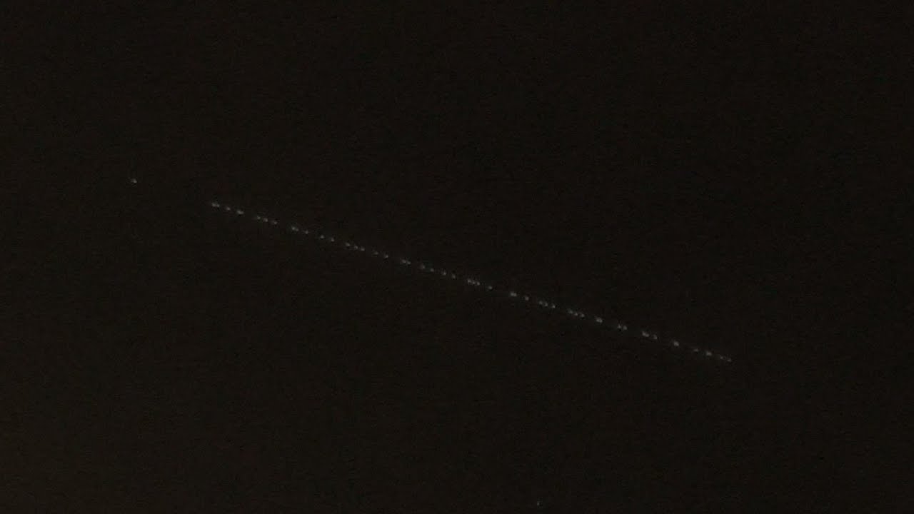 Weird Sting of lights in the sky! SpaceX Starlink Denver, CO (06/12