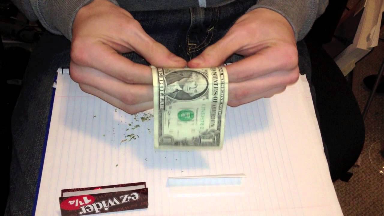 How to Roll a Perfect Joint by Hand (DOLLAR BILL METHOD)