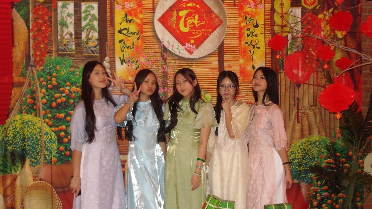 B-WILD CHUYỆN CŨ BỎ QUA, NĂM QUA ĐÃ LÀM GÌ, MỘT NĂM MỚI BÌNH AN PERFORMANCE BY MOONLIGHT DANCECREW 