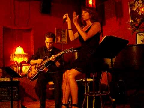 Chicago jazz singer, Elaine Dame, live at Katerina...