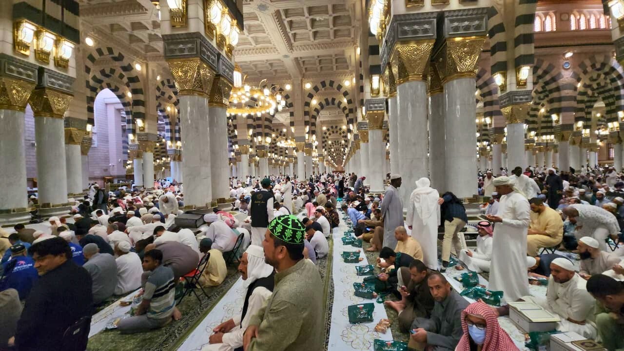 TODAY At Masjid Nabawi Madinah: 7th Ramadan Iftar, Rawdah & Maghrib, Food Village LIVE 4K