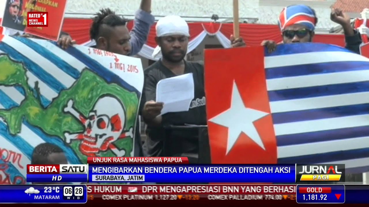 Aliansi Mahasiswa Papua Kibarkan Bendera Bintang Kejora Di Surabaya