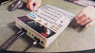The Akai MPC Sample is everything you need to make music 🎶 