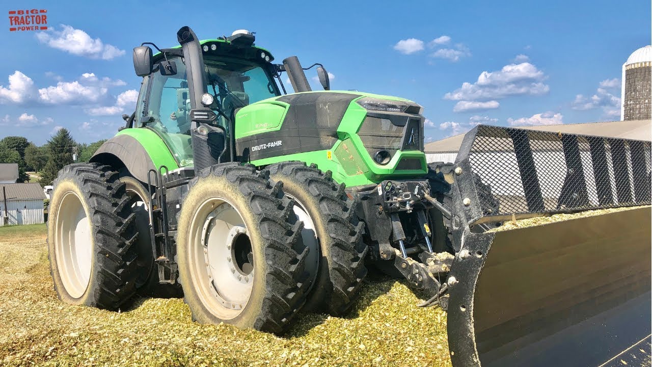 Building a Corn Silage Pile DeutzFahr 9340TTV Tractor YouTube