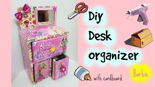 I made this organizer with cardboard