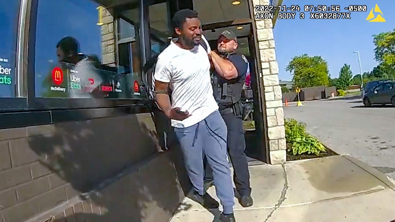 McDonald's Worker Turns a Simple Paycheck Issue Into 3 Felonies - YouTube