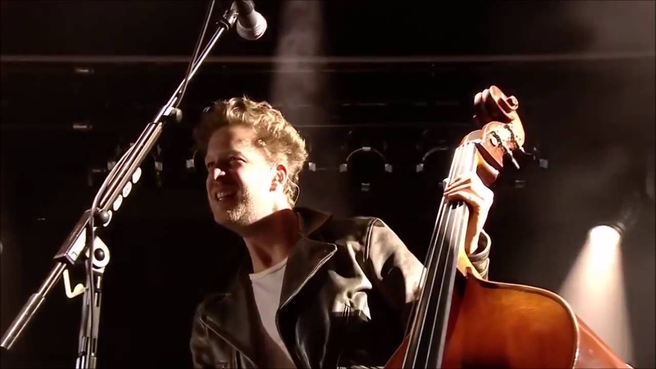 Mumford & Sons - The Cave (Live At Reading Festival 2015) - HD