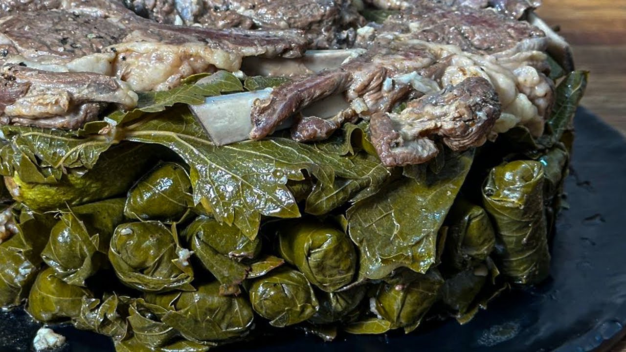 ورق العنب مع الكوسا بالريش - Lebanese Stuffed Grape Leaves and Ribs