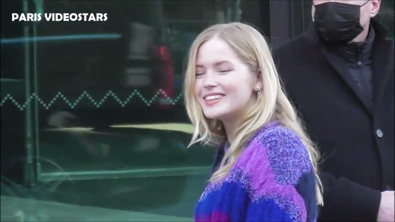 Lisa Vicari & Ellie Bamber @ Paris 8 March 2022 show Chanel Fashion