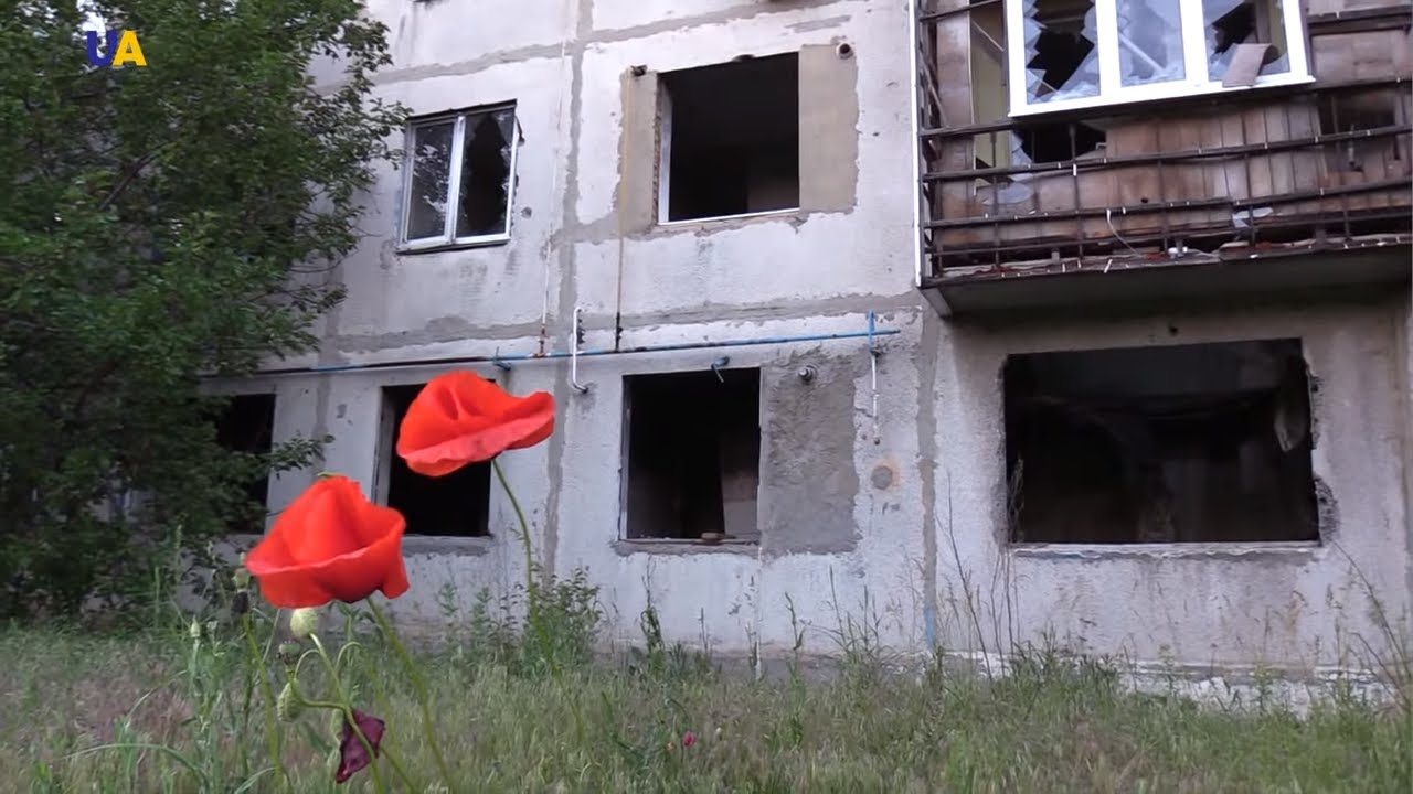 Residents of battered Krasnohorivka stand firm