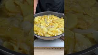 Así preparan las patatas los españoles: receta tradicional y fácil