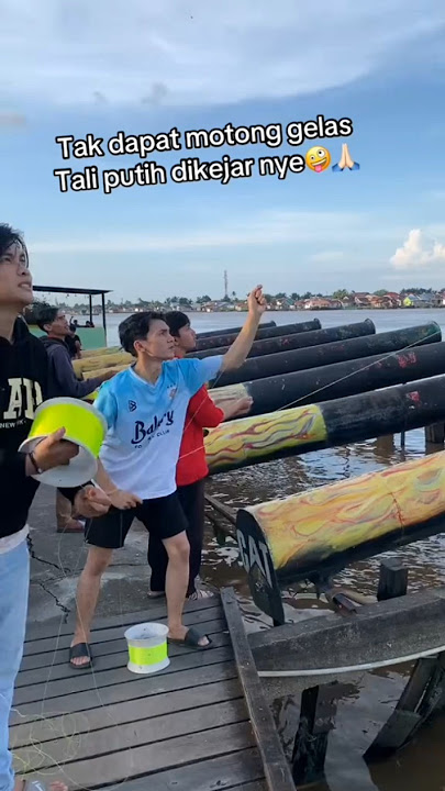 TIMPAK LAYANGAN TEPIAN SUNGAI KAPUAS