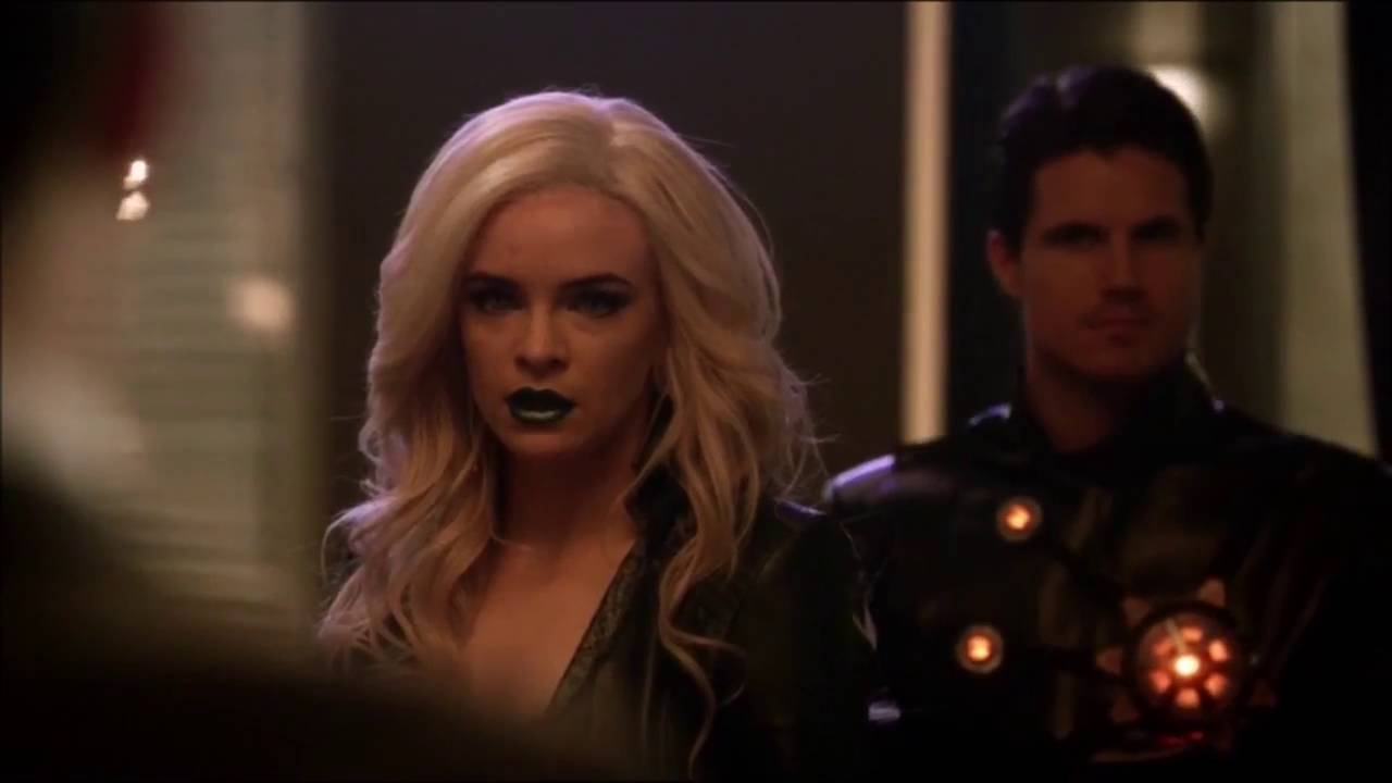 The Flash 2X13(Welcome to earth-2) I hate the name Caitlin.I'm Killer Frost!