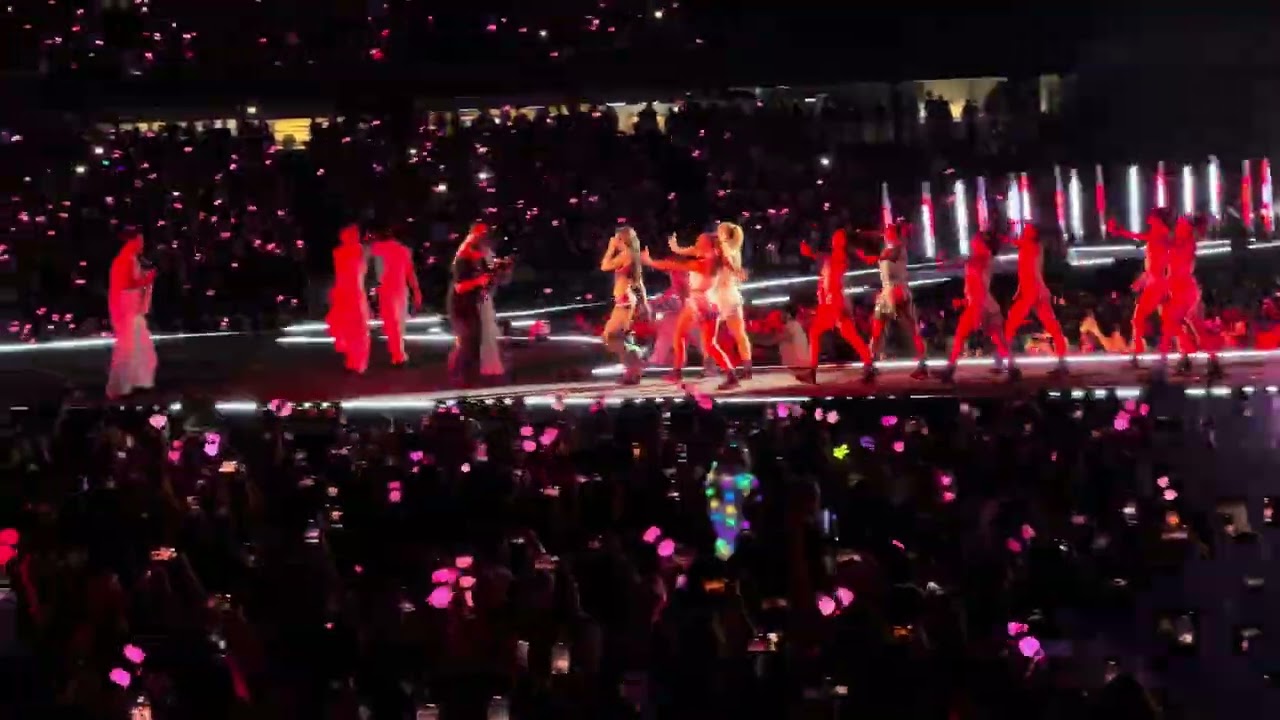 BLACKPINK: Jennie Solo: Mantra, with the IE, like Jennie | Deadline | Chicago | 07/18/25