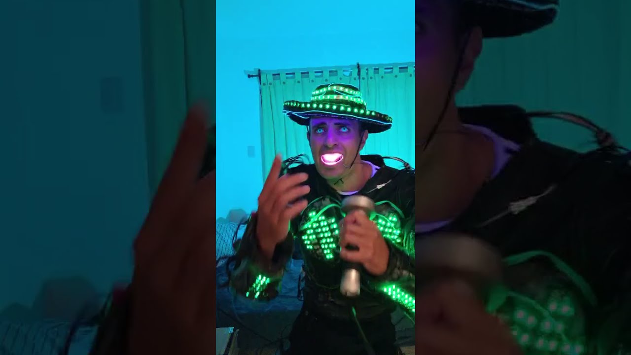 Chandelier talk box by michelo 