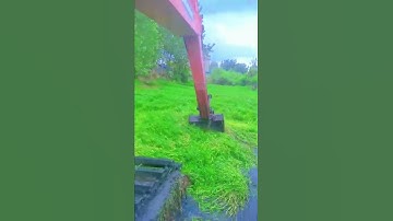 Water grass cleaning tools in diving ditches- Good tools and machinery make work easy