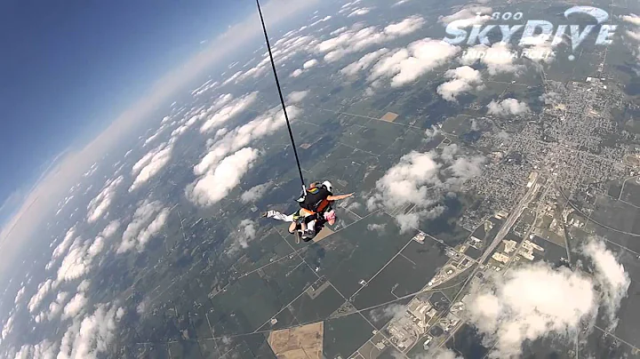 Anna Poore's Tandem skydive!