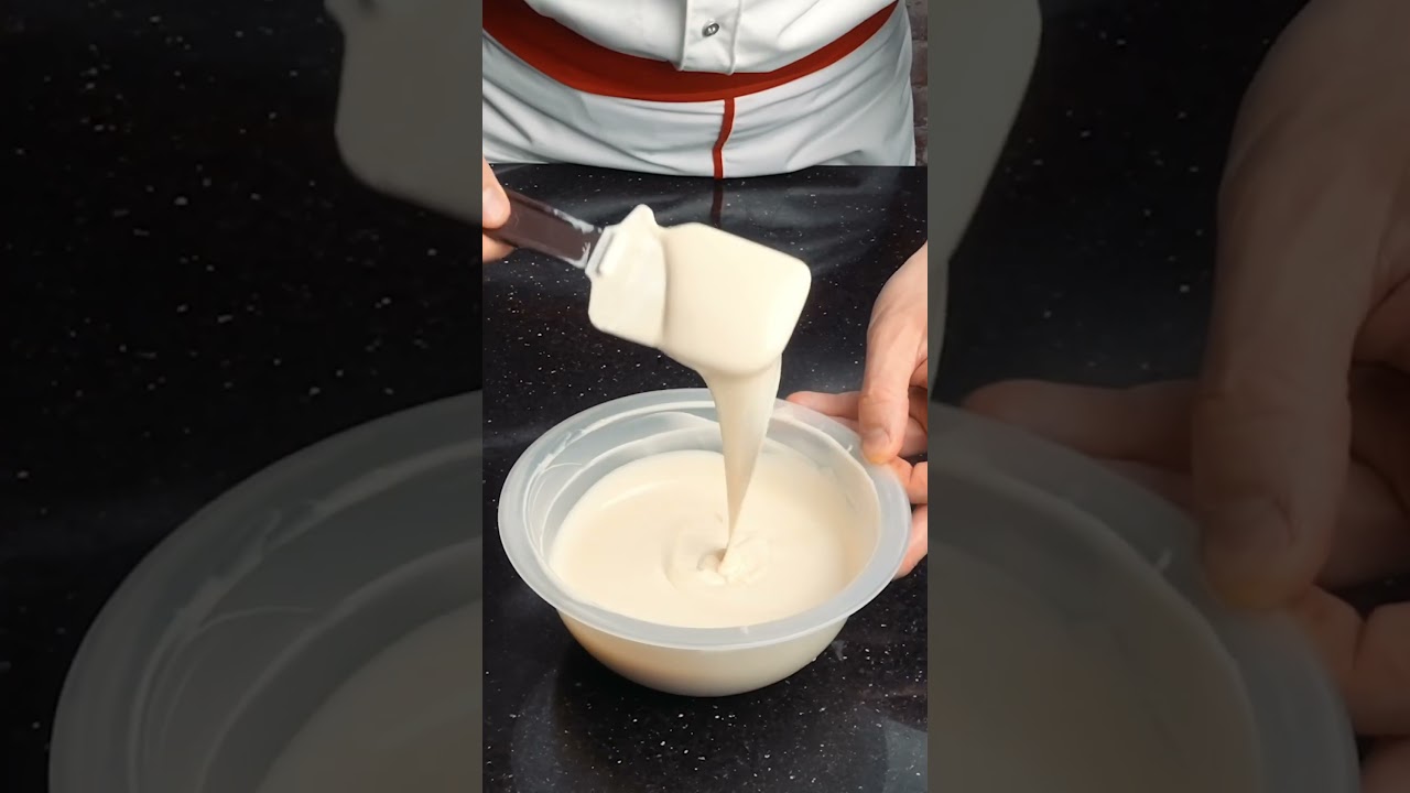 Simple decor technique that only requires cocoa butter and OPALYS 33% white chocolate!! 