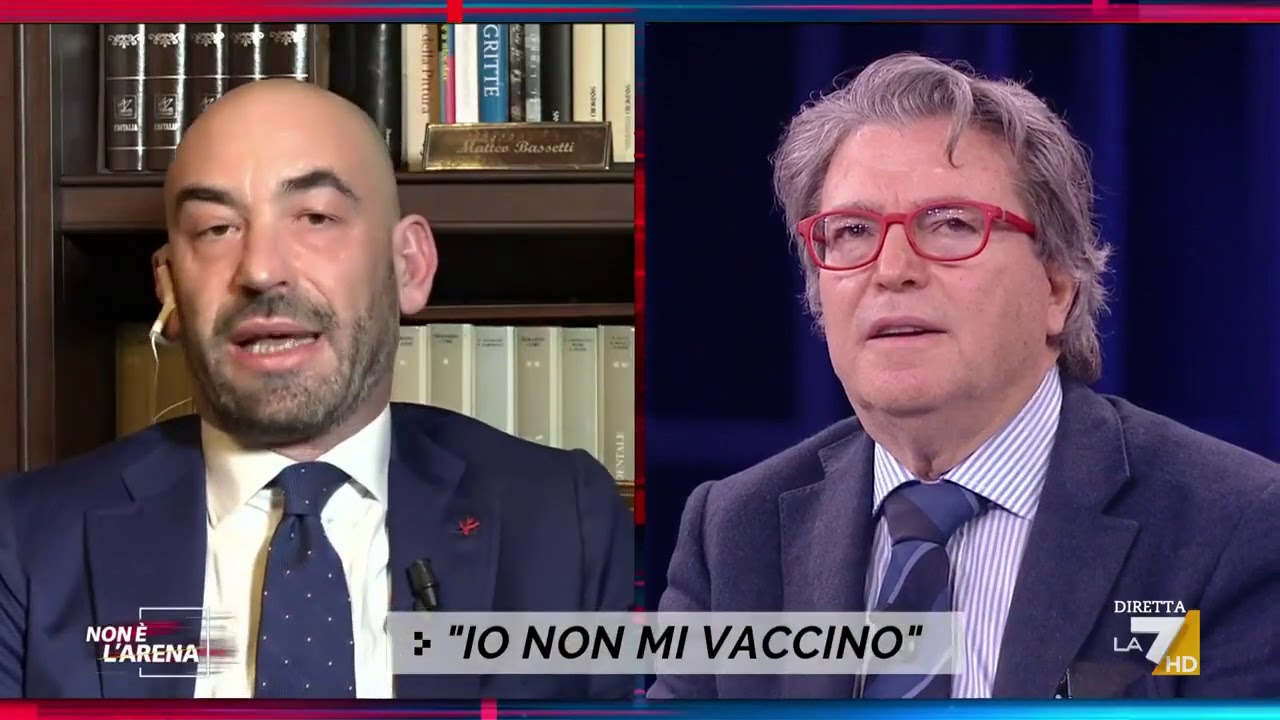 Covid, Matteo Bassetti contro il medico negazionista: 