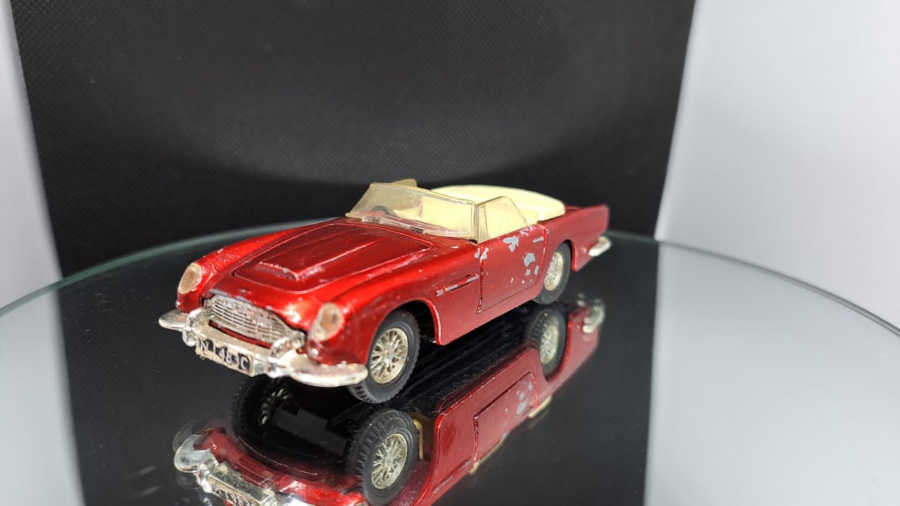 Diecast Restoration Dinky Toys Aston Martin DB5 no/110. 1966/70