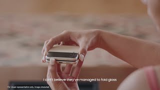 Alia unfolds #GalaxyZFlip3 | Samsung screenshot 4