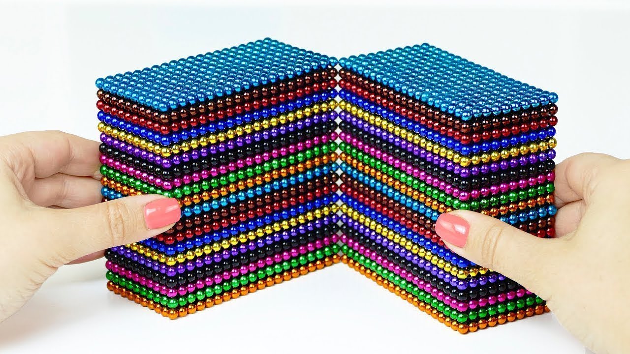 Playing with 8000 mini magnetic balls 