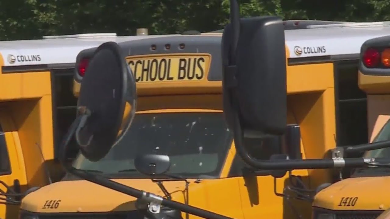 First Student hiring school bus drivers in Portland - YouTube