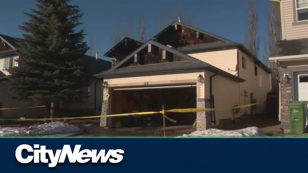 Two dead in two separate fires in Calgary - YouTube