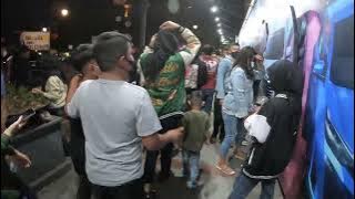 Suasana Malam Takbiran Idul Fitri di Jalan Asia-Afrika dan Alun-alun Bandung Tahun 2022