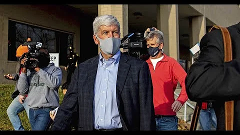 Ex-governor, 8 other former Michigan officials charged in Flint water crisis