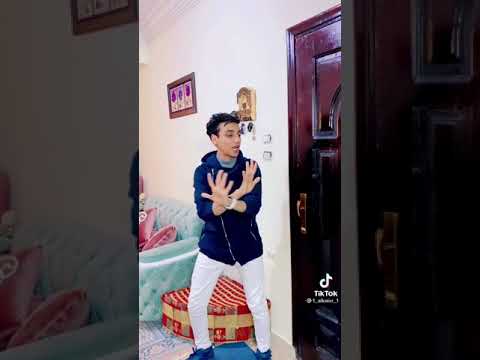 القيصر لما خلص الامتحانات 