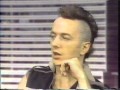 Capture de la vidéo Joe Strummer &Amp; Paul Simonon On Cbs New York News 1982