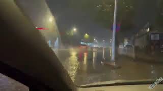 яма на дороге.