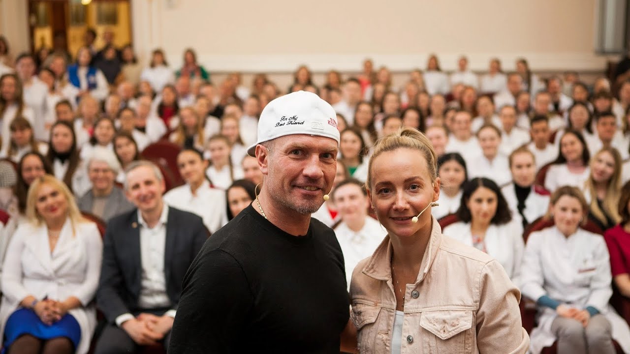 Открытая дискуссия «Роман Костомаров: рожденный дважды». Диалог врача и ...