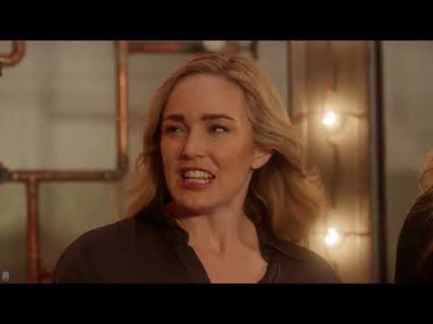 DC's Legends of Tomorrow 7x05 Sneak Peek #3 Astra and Spooner knocks out the light to save Legends