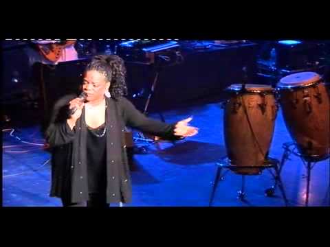 Evelyn Champagne King kisses dont lie live