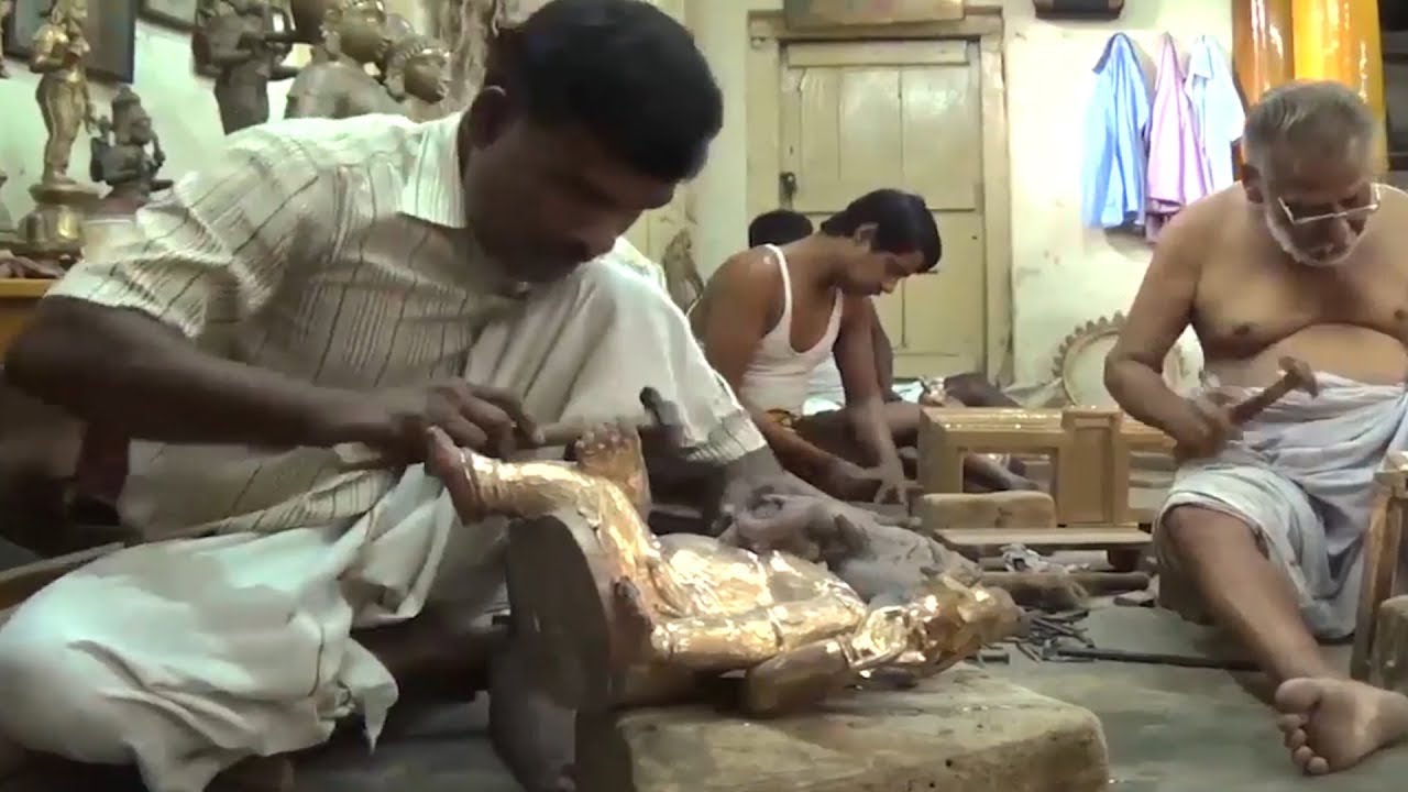 Bronze Deities : A Timeless Chola Art