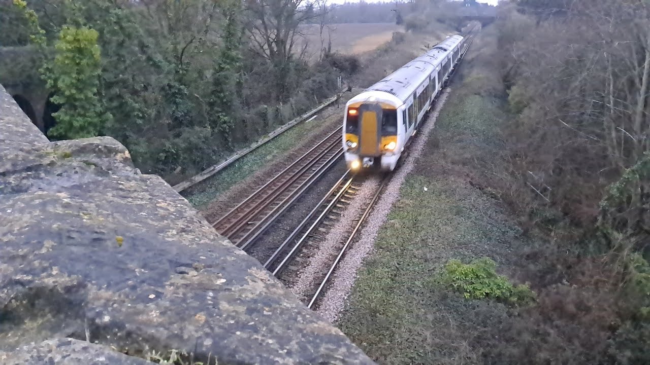 Late Afternoon Trains At Mill Lane Bridge, Bedhampton, 14-01-2026. 