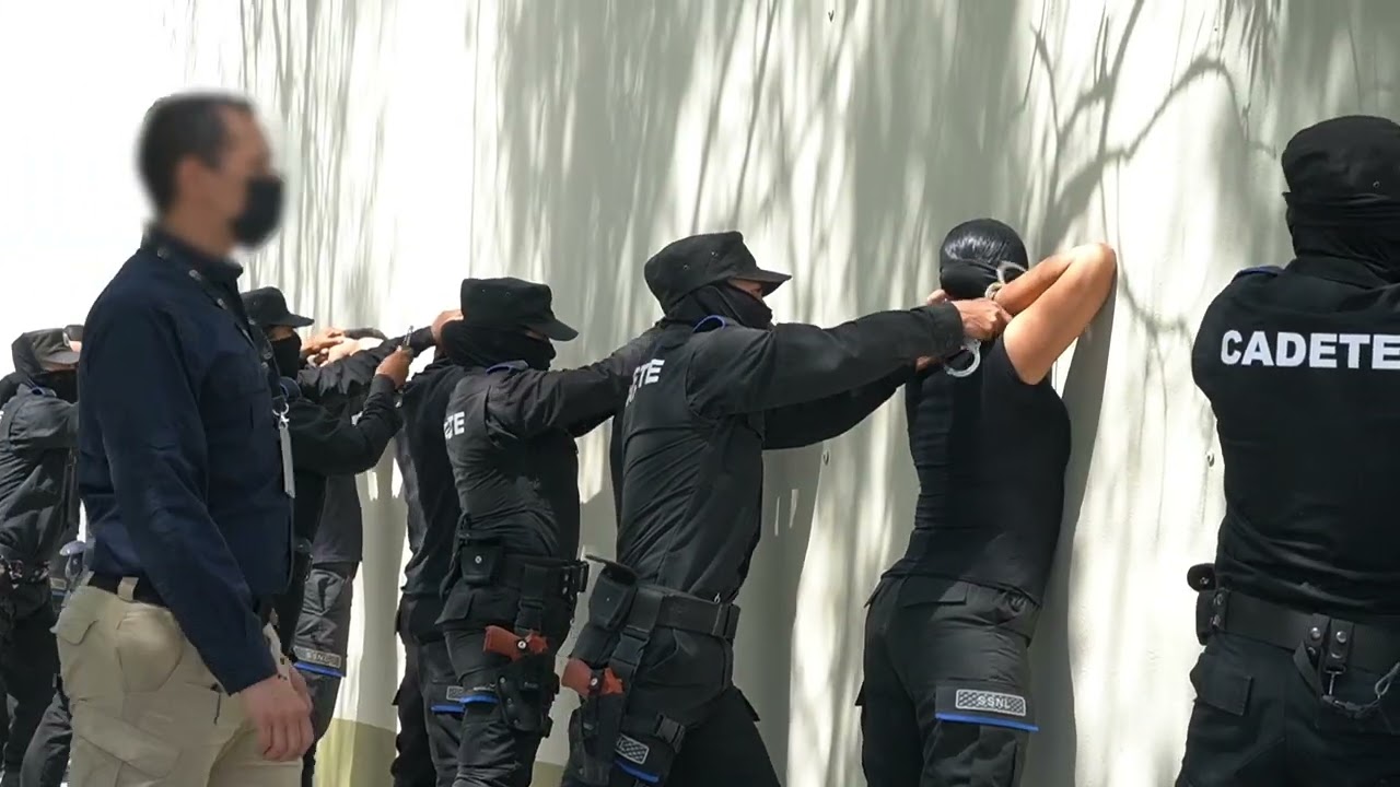 Escalones 102-108 | Fuerza Civil