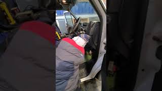 Dashboard removal on Nissan nv400/ Renault Master