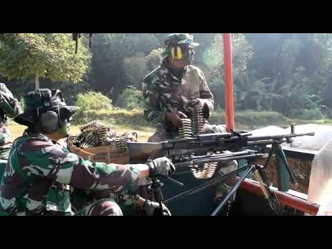 SENAPAN MESIN TNI AD