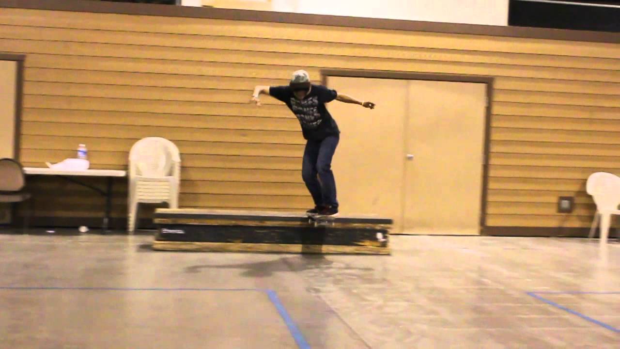 Aaron Cano, Kickflip-Tail Slide