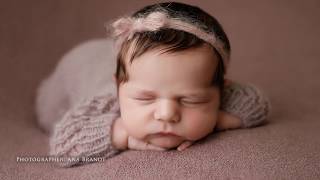 A family newborn session