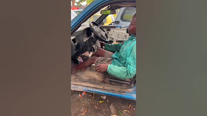 Talented young mechanic fixes old car 🚘🛠️