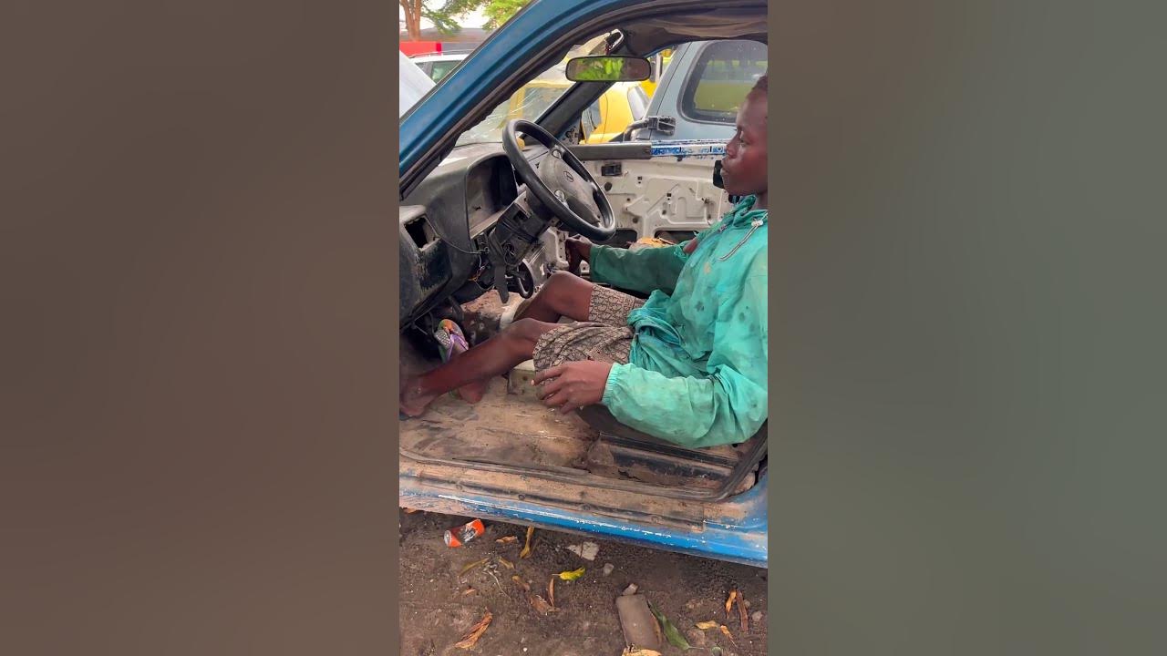 Talented young mechanic fixes old car 🚘🛠️
