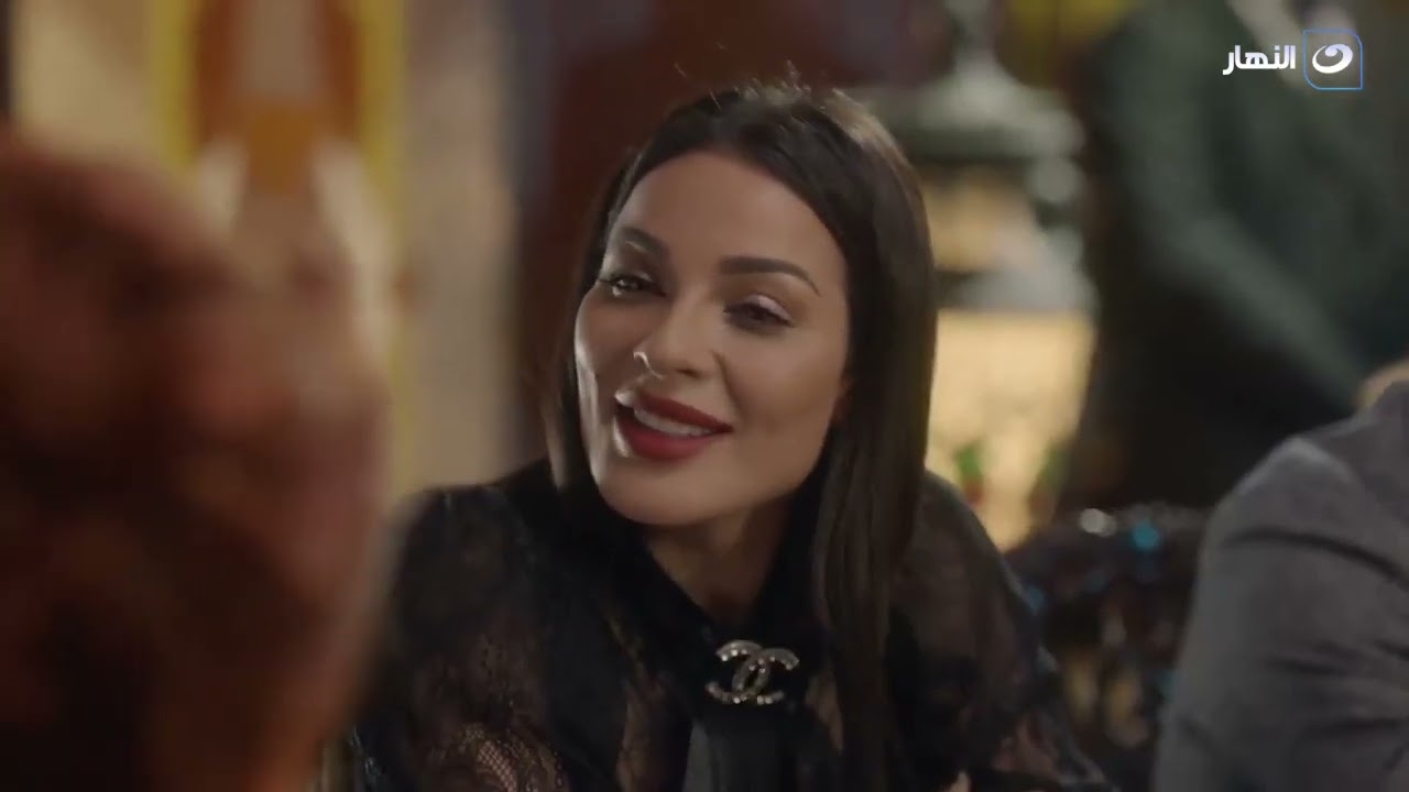 مسلسل خمسة ونص | هو فيه كده!   إيه اللي عمله الحارس الشخصي مع الدكتورة بيان مش هتصدقه